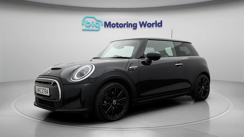 Used Mini Cooper S Hatch 135 kW (184 HP) 2023 Black Hatchback