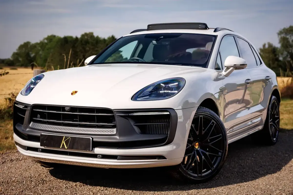 Used Porsche Macan 440 HP (323 kW) 2023 Grey SUV