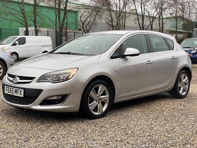 Used Vauxhall Astra SRi 2015 Silver Hatchback