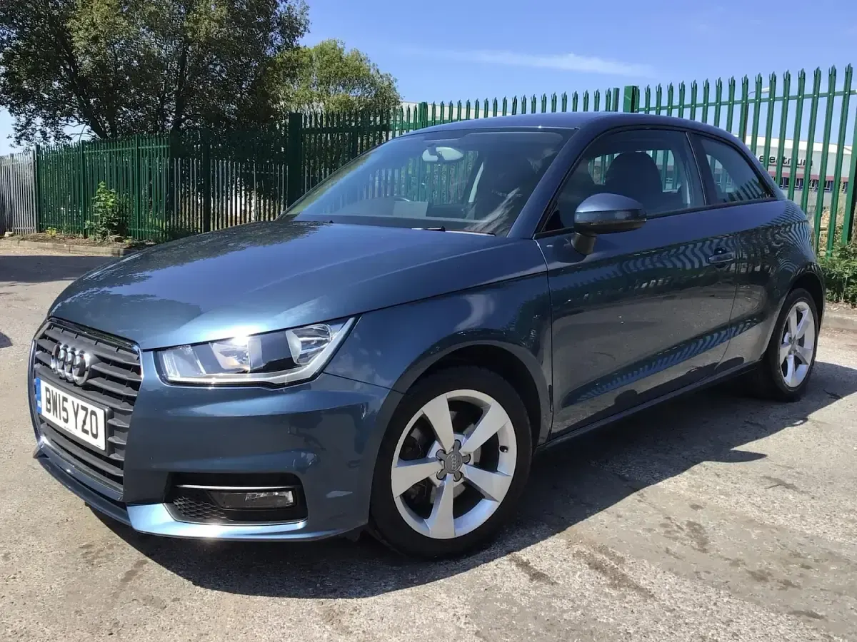 Used Audi A1 Sport 123 HP (90 kW) 2015 Blue Hatchback