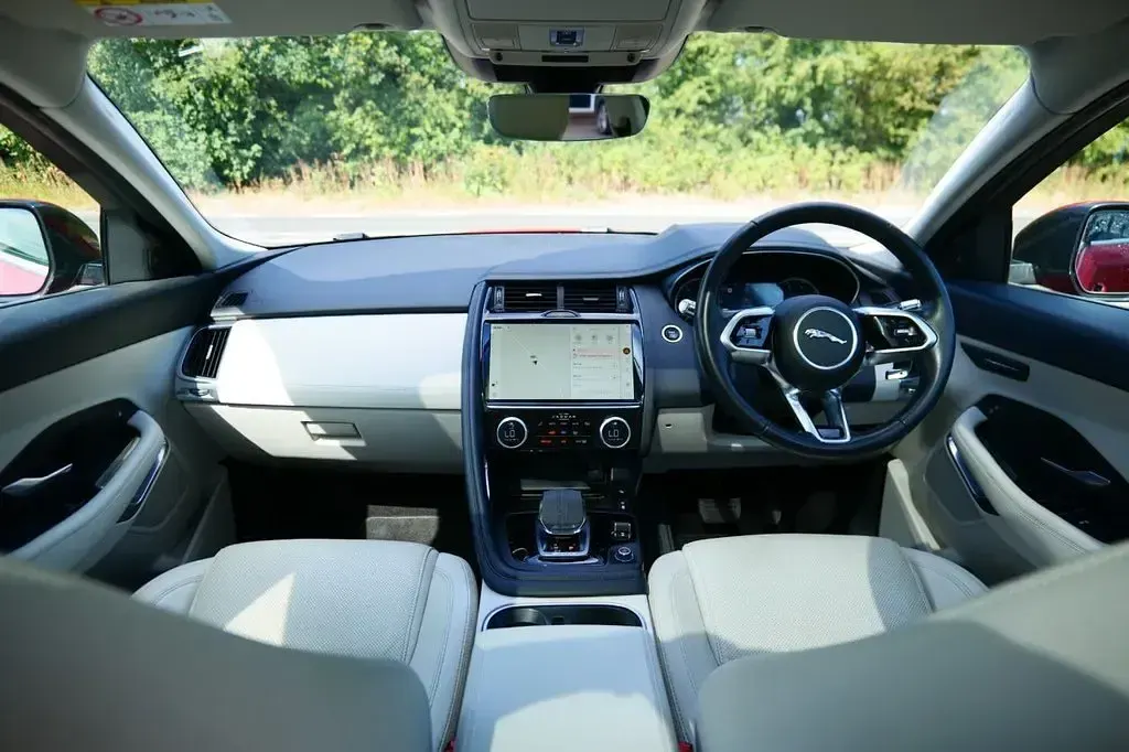 Used Jaguar E-Pace S 200 HP (147 kW) 2021 Red SUV
