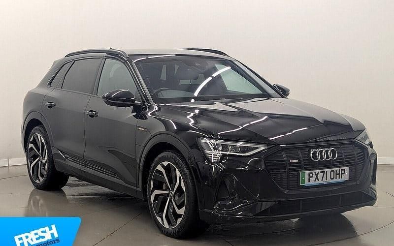 Begagnad Audi e-tron Black Edition 300 kW (408 HK) 2022 Svart SUV