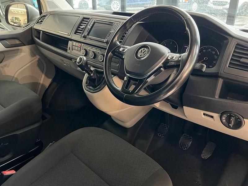 Used VW Transporter Highline 150 HP (110 kW) 2017 Beige Van