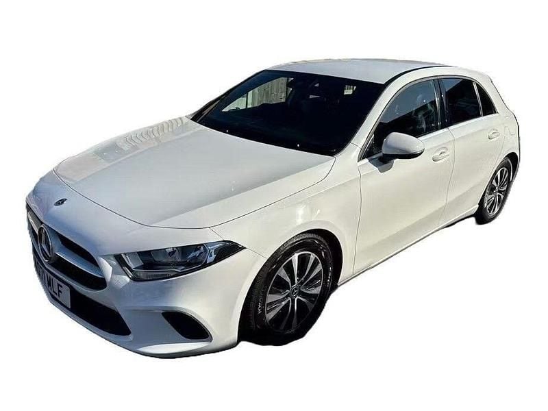 Used Mercedes A180 SE 136 HP (100 kW) 2021 White Hatchback