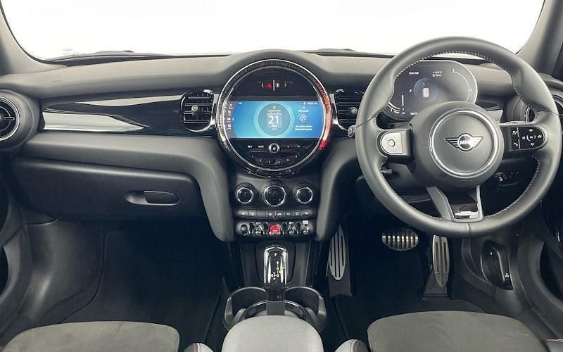 Usado Mini Cooper Premium 136 CV (100 kW) 2022 Gris Utilitario