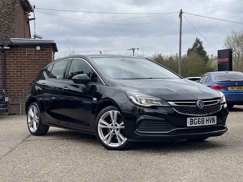 Used Vauxhall Astra SRi 200 HP (147 kW) 2018 Black Hatchback