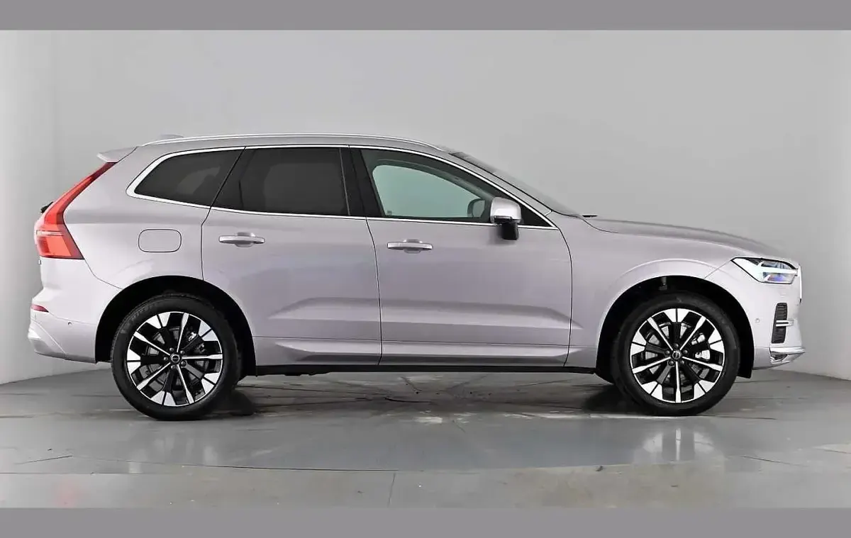 Used Volvo XC60 Ultra 250 HP (183 kW) 2025 Aurora silver SUV