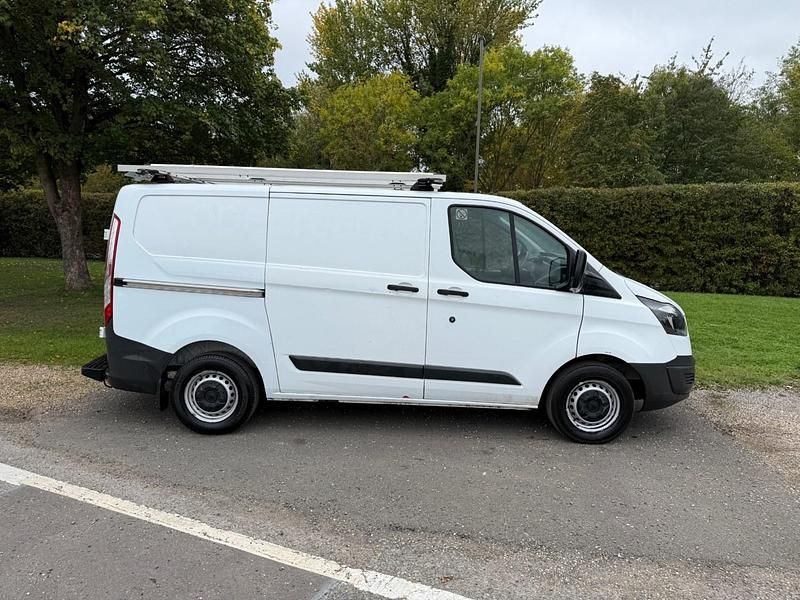 Used Ford Transit Custom 105 HP (77 kW) 2016 White Van