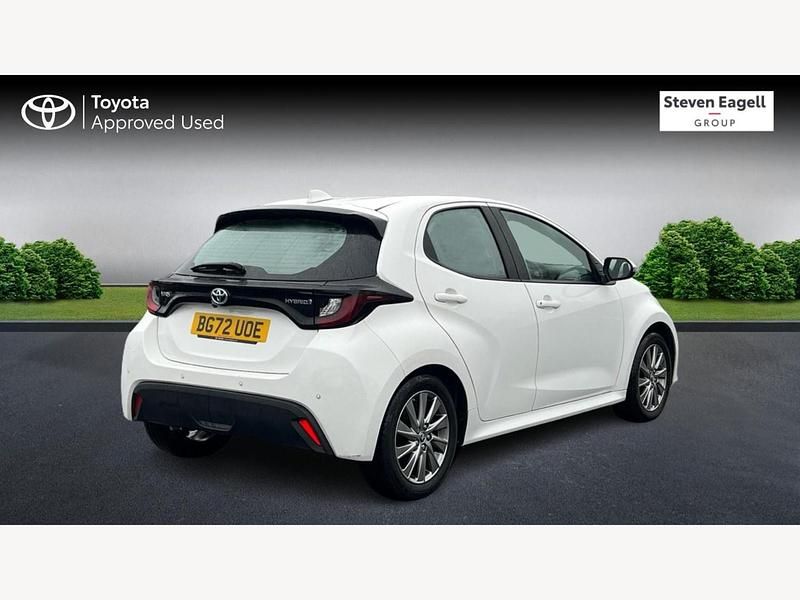 Used Toyota Yaris Hybrid 2023 White Hatchback