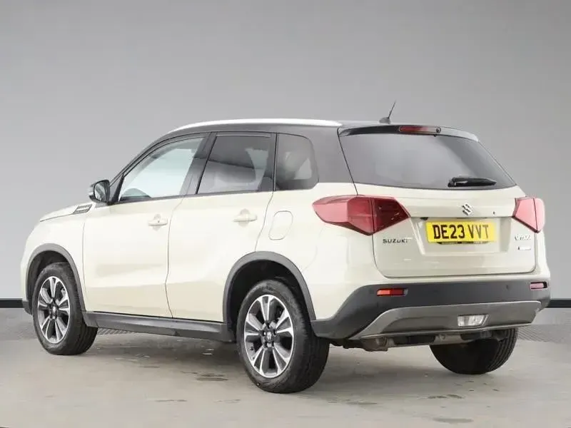 Second-hand Suzuki Vitara SZ5 2023 Bej SUV