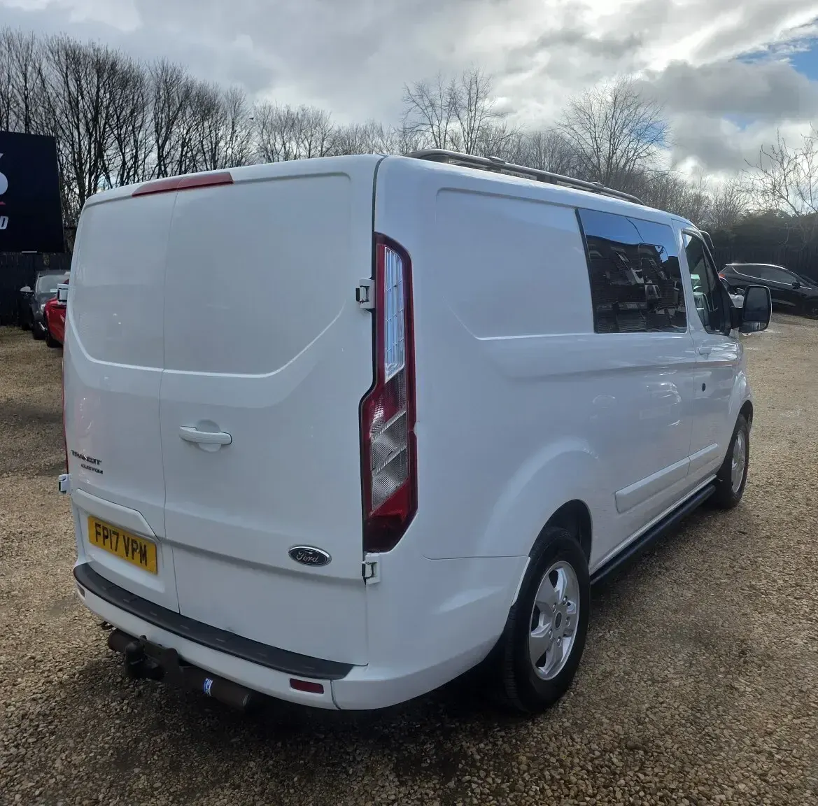 Used Ford Transit Custom 105 HP (77 kW) 2017 White Van