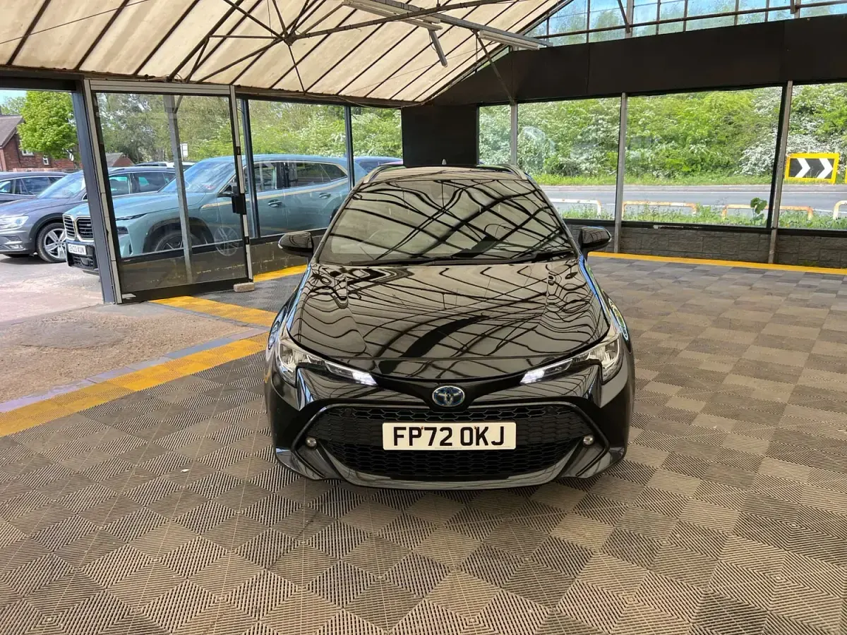 Used Toyota Corolla 184 HP (135 kW) 2022 Black Estate