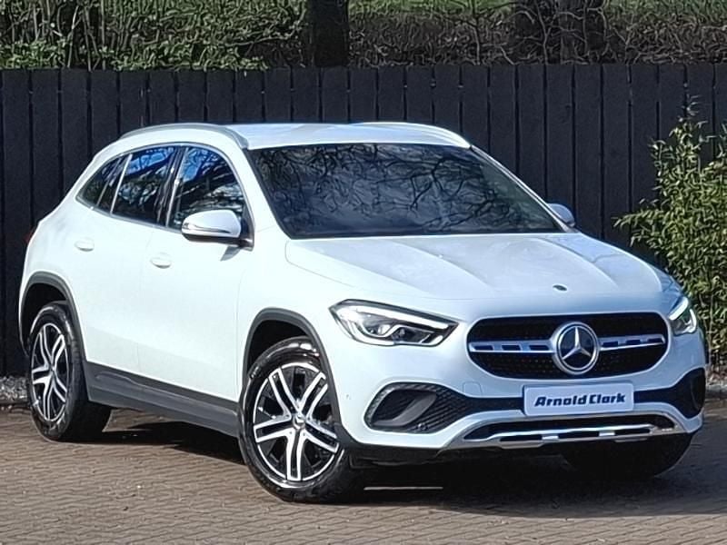 Used Mercedes GLA200 Executive 163 HP (119 kW) 2023 White SUV