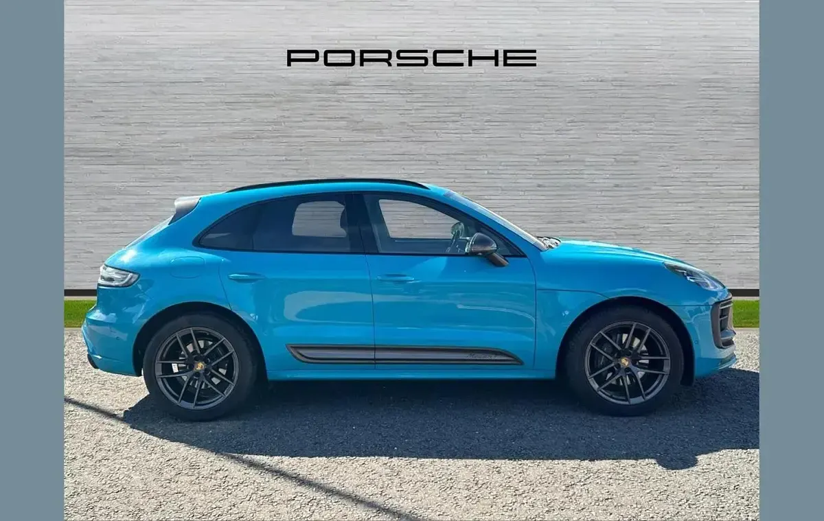Used Porsche Macan 261 HP (191 kW) 2022 Blue SUV