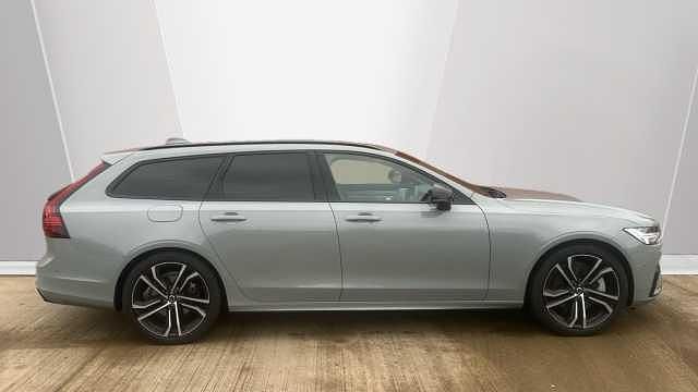 Used Volvo V90 Ultra 449 HP (330 kW) 2025 Estate