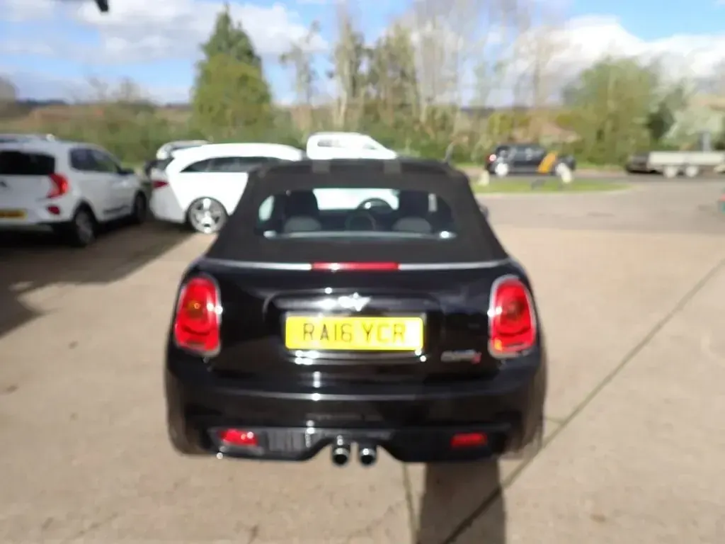 Usado Mini Cooper S Cabriolet 192 CV (141 kW) 2016 Negro Descapotable