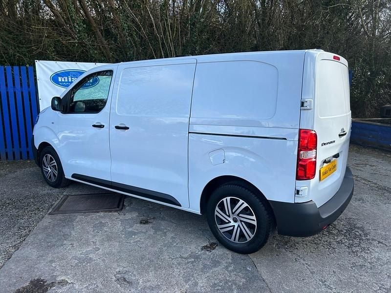 Used Citroën Dispatch 2022 White MPV