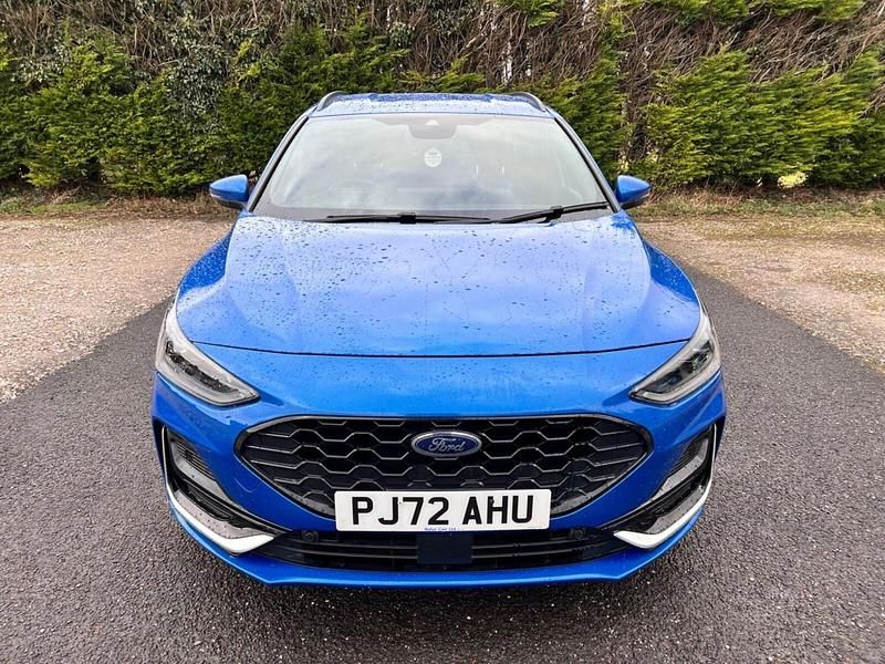 Used Ford Focus ST-Line 155 HP (114 kW) 2022 Blue Estate