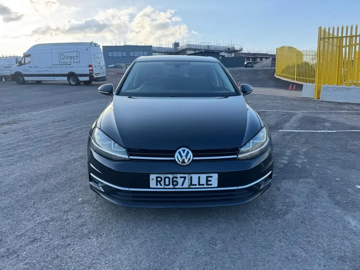 Used VW Golf VII SE 115 HP (84 kW) 2017 Black Hatchback
