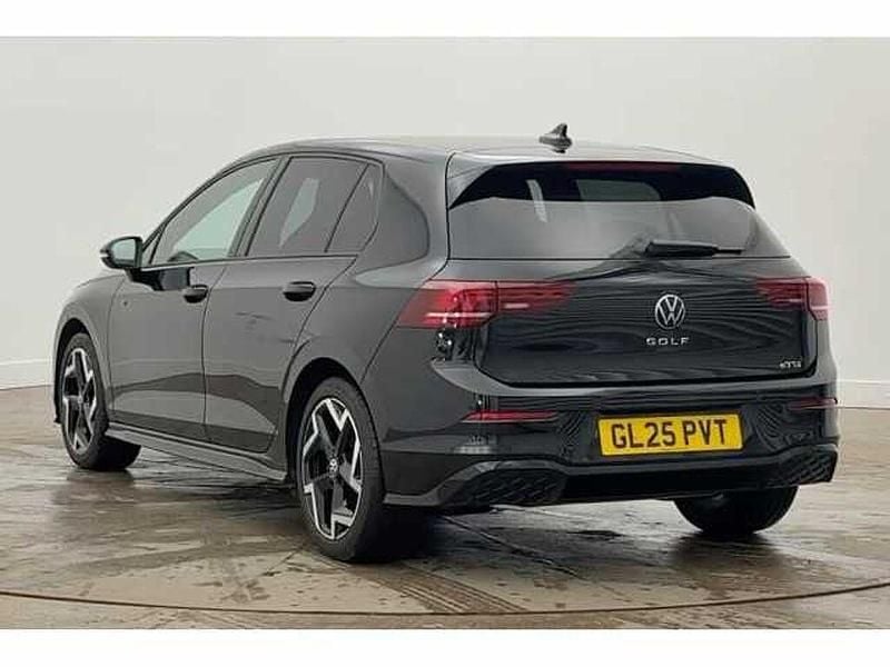 Used VW Golf VIII 150 HP (110 kW) 2025