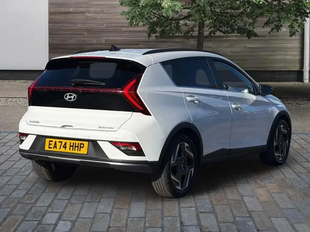 Begagnad Hyundai Bayon Ultimate 100 HK (73 kW) 2024 Vit SUV