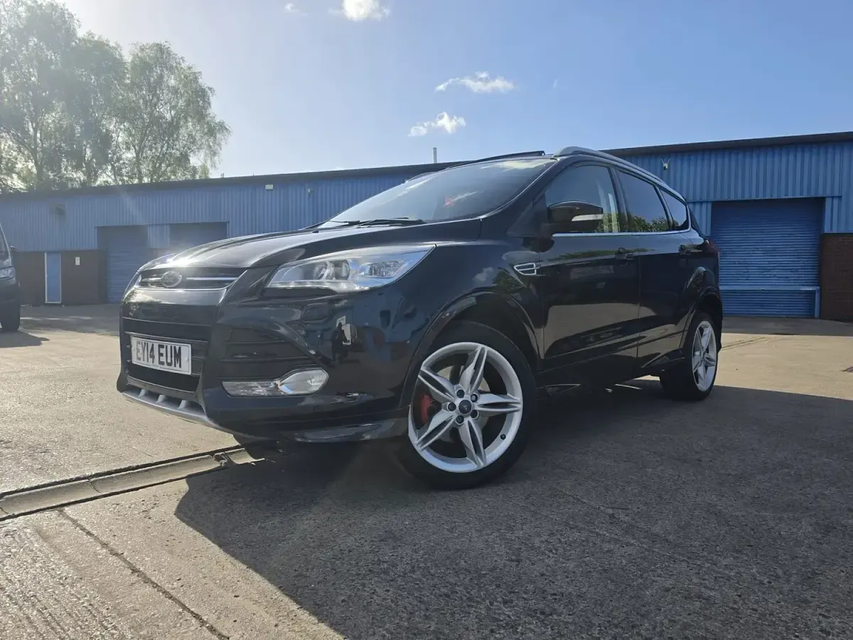 Käytetty Ford Kuga Titanium X 163 HP (119 kW) 2014 Musta Katumaasturi