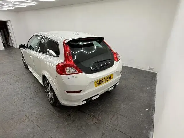 Used Volvo C30 R-Design 177 HP (130 kW) 2010 White Hatchback
