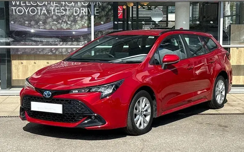 Second-hand Toyota Corolla 140 CP (102 kW) 2026 Break