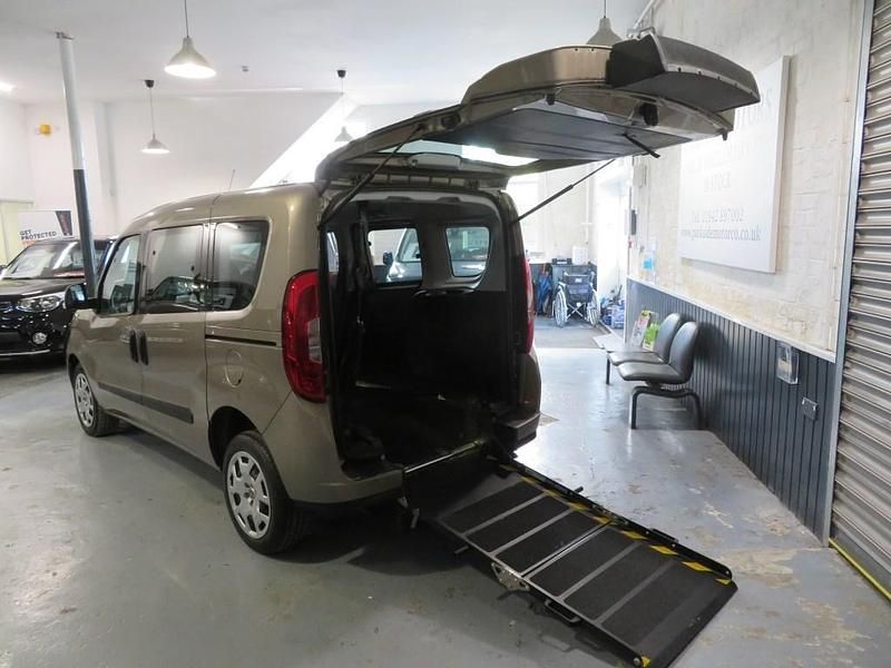 Grey Used 2017 Fiat Doblò Easy MPV | £10,999 (Expensive) - Image 1/4