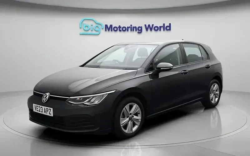 Used VW Golf VIII Life 150 HP (110 kW) 2023 Grey Hatchback