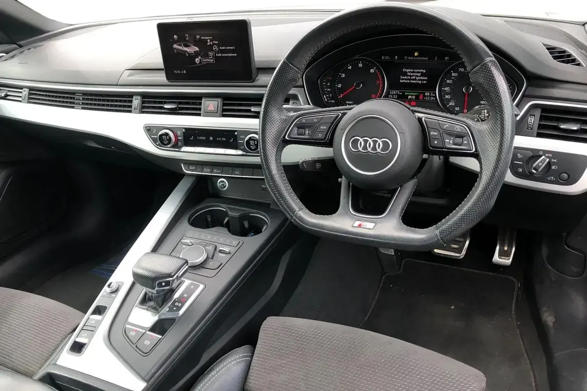 Usado Audi A5 Cabriolet S-Line 190 HP (139 kW) 2019 Branco Cabrios