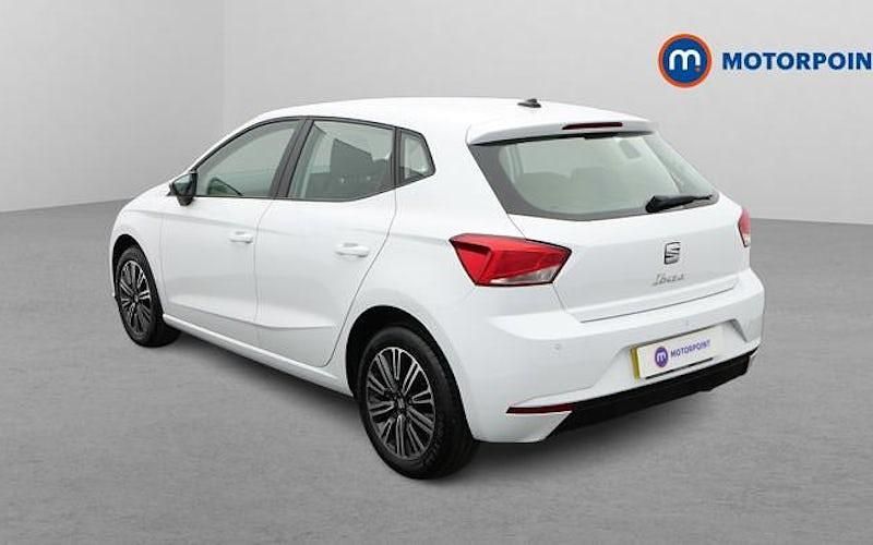 Used Seat Ibiza SE Technology 95 HP (69 kW) 2024 White Hatchback