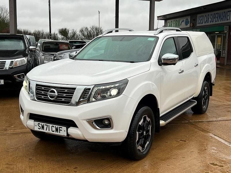 Used Nissan Navara Tekna 190 HP (139 kW) 2021 White Pickup