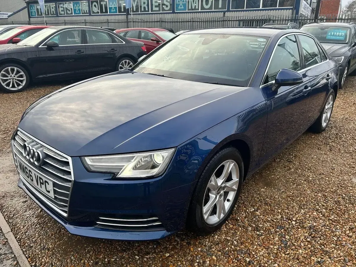 Used Audi A4 Sport 150 HP (110 kW) 2017 Blue Sedan