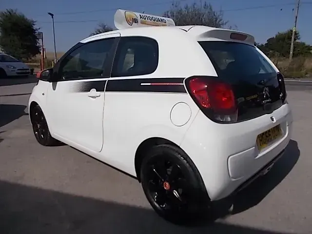 Used Citroën C1 Furio 82 HP (60 kW) 2017 White Hatchback