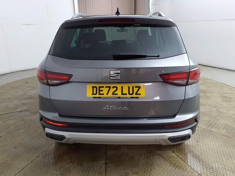 Begagnad Seat Ateca Xperience 2022 Grå SUV