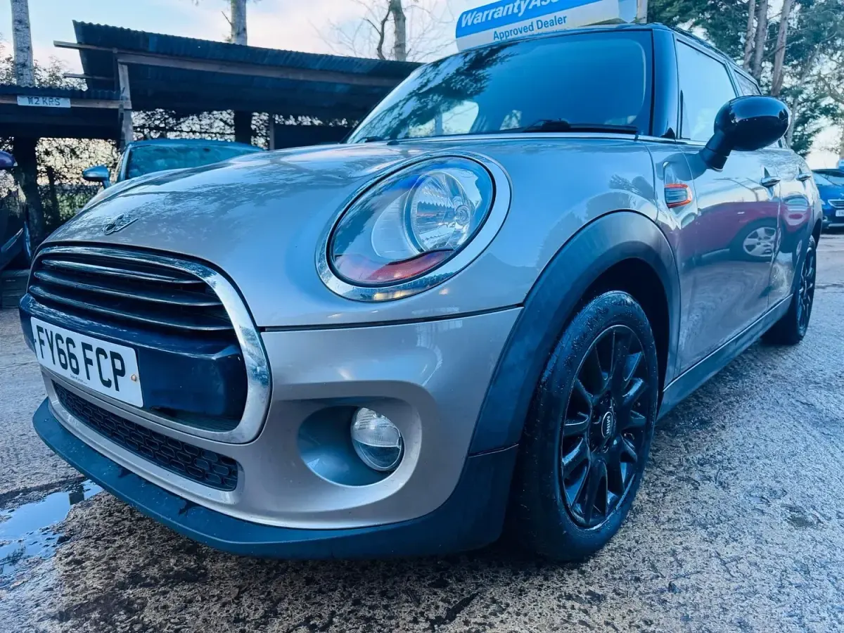 Used Mini Cooper D Hatch 116 HP (85 kW) 2016 Silver Hatchback