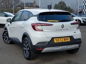 Second-hand Renault Captur Evolution 142 CP (104 kW) 2023 Alb SUV