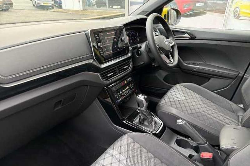 Used VW T-Cross R-line 150 HP (110 kW) 2026 Yellow SUV