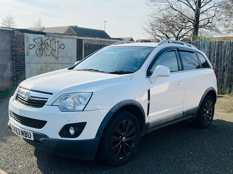 Used Vauxhall Antara 184 HP (135 kW) 2013 White SUV