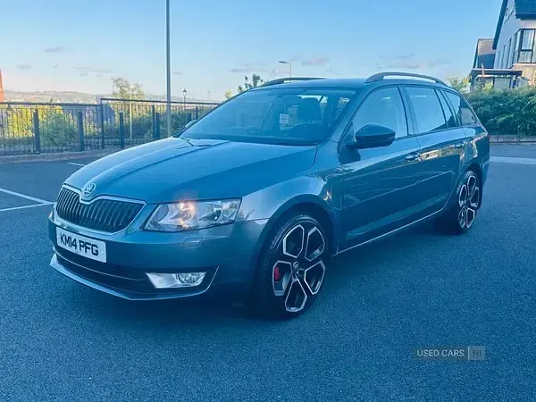 Gebraucht Skoda Octavia Elegance 110 PS (80 kW) 2014 Grau Kombi