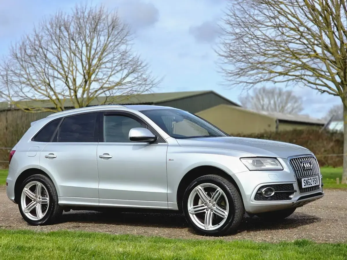 Used Audi Q5 S-line plus 221 HP (162 kW) 2012 Silver SUV
