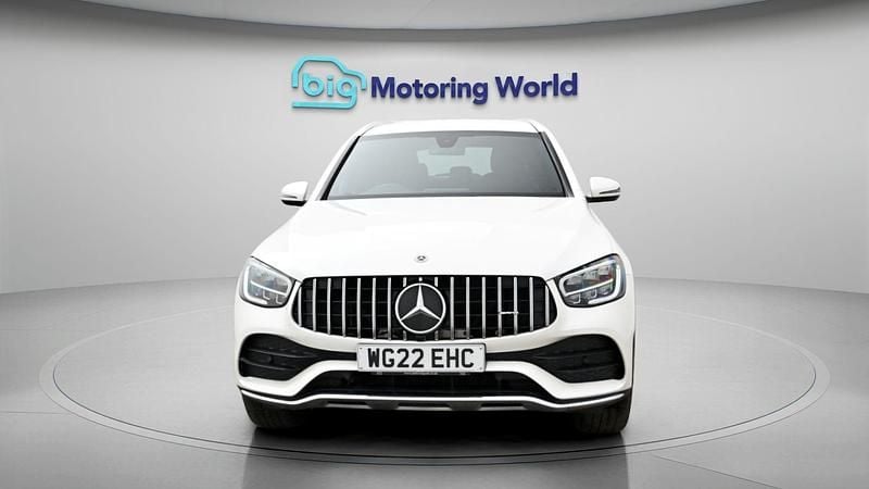 Used Mercedes GLC300e AMG line 320 HP (235 kW) 2022 White Estate
