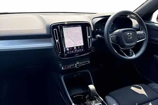 Used Volvo XC40 Plus 194 HP (142 kW) 2026 SUV