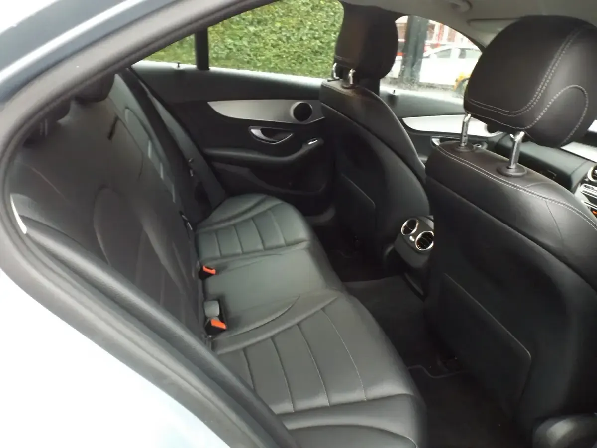 Used Mercedes C200 184 HP (135 kW) 2015 Silver Sedan