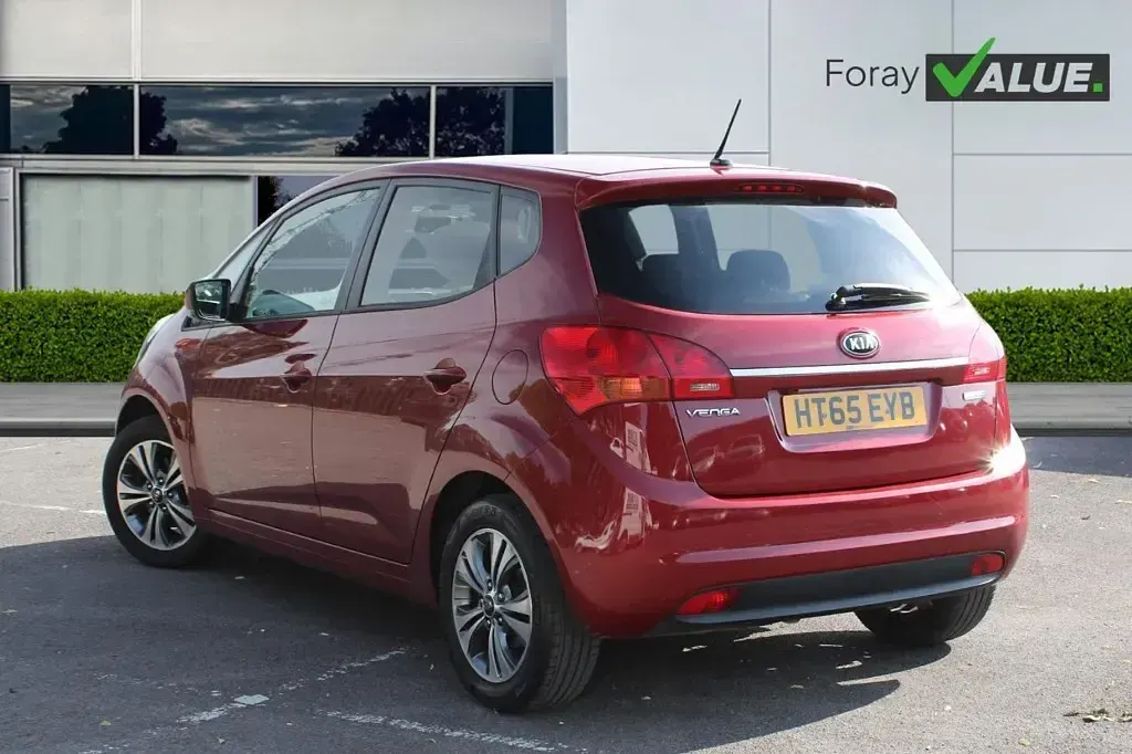 Used Kia Venga 125 HP (91 kW) 2016 Infra red Hatchback