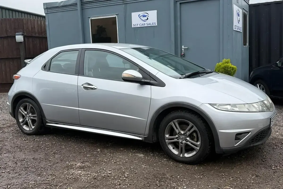 Used Honda Civic SE Plus 2009 Silver Hatchback