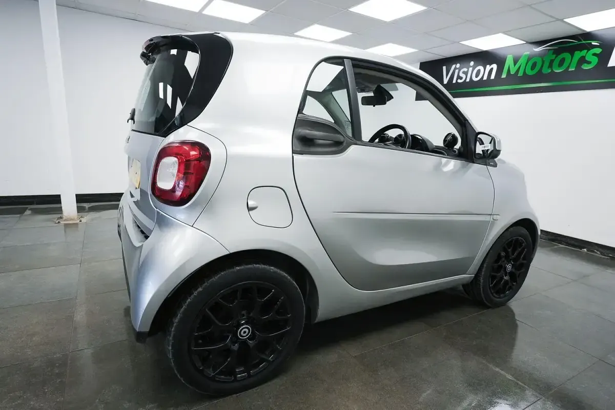 Begagnad Smart ForTwo Coupé Premium 71 HK (52 kW) 2017 Silver Sportkupé