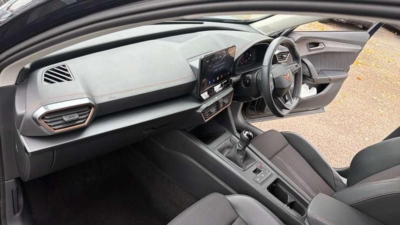 Image 2/4