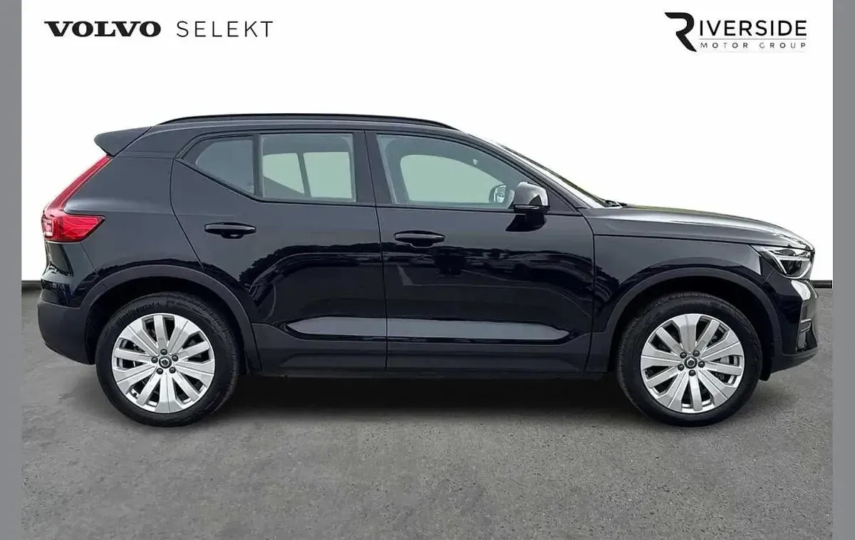 Used Volvo EX40 Core 185 kW (252 HP) 2025 Onyx black SUV
